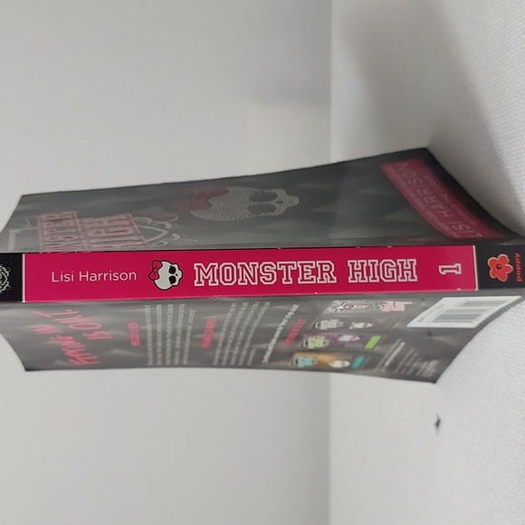 Monster High Book 1 - Picture 3 of 3